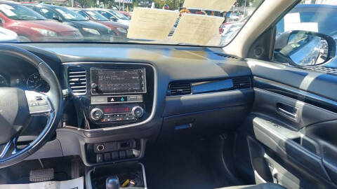 2019 Mitsubishi Outlander SE