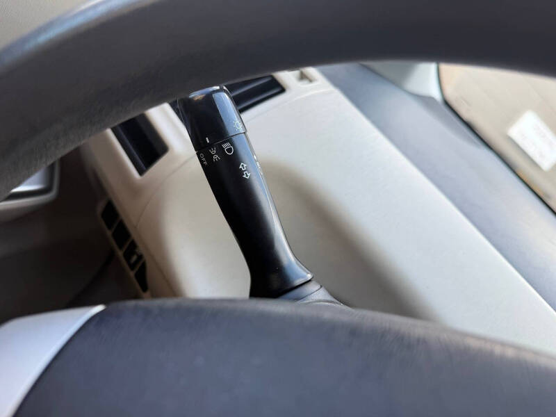 2012 Toyota Prius v Two