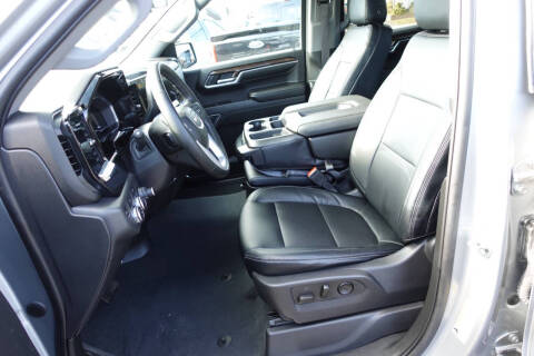 2023 GMC Sierra 1500 Elevation Standard