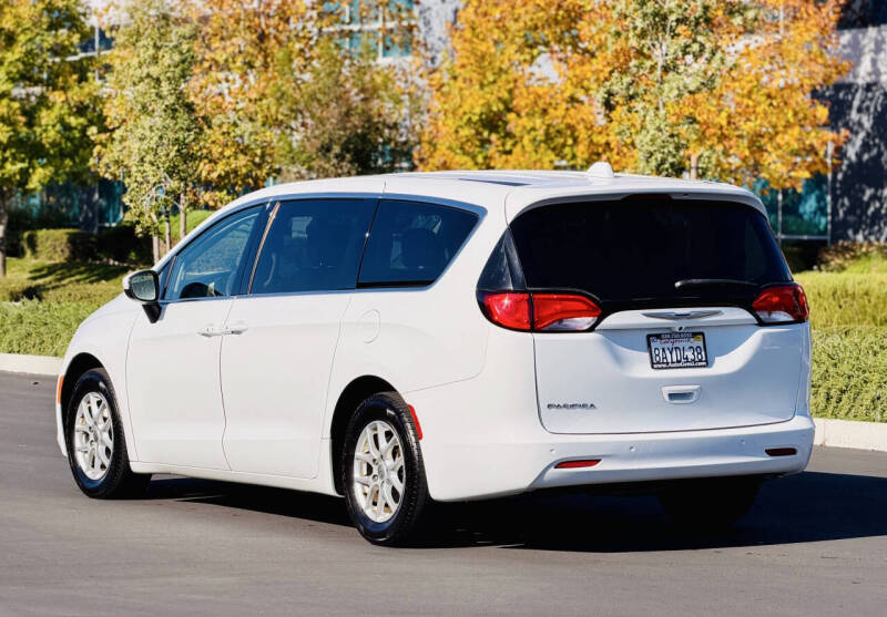 2017 Chrysler Pacifica Touring