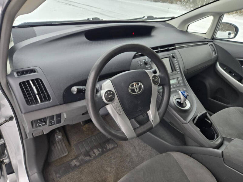 2010 Toyota Prius III