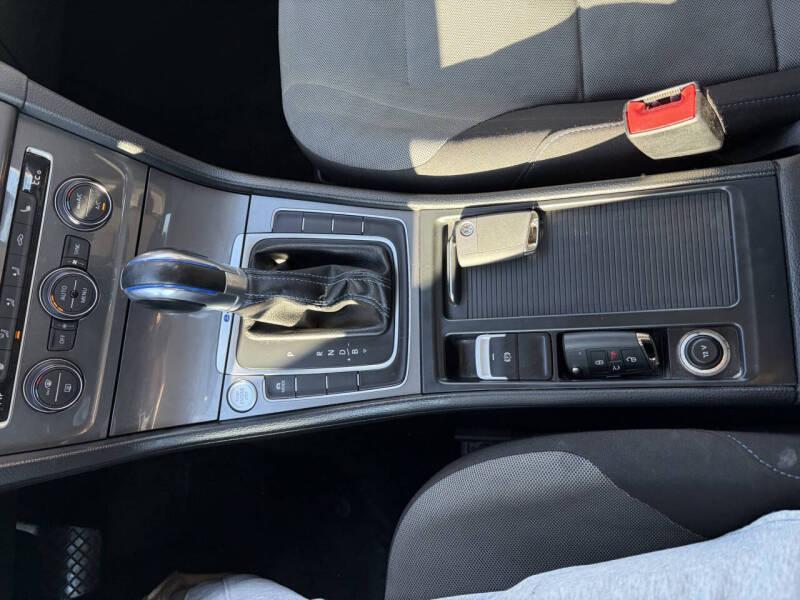 2016 Volkswagen e-Golf SE