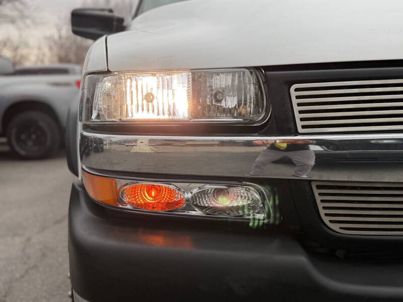 2002 Chevrolet Silverado 3500 LS