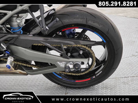 2025 BMW M 1000 R