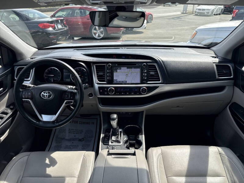 2017 Toyota Highlander XLE