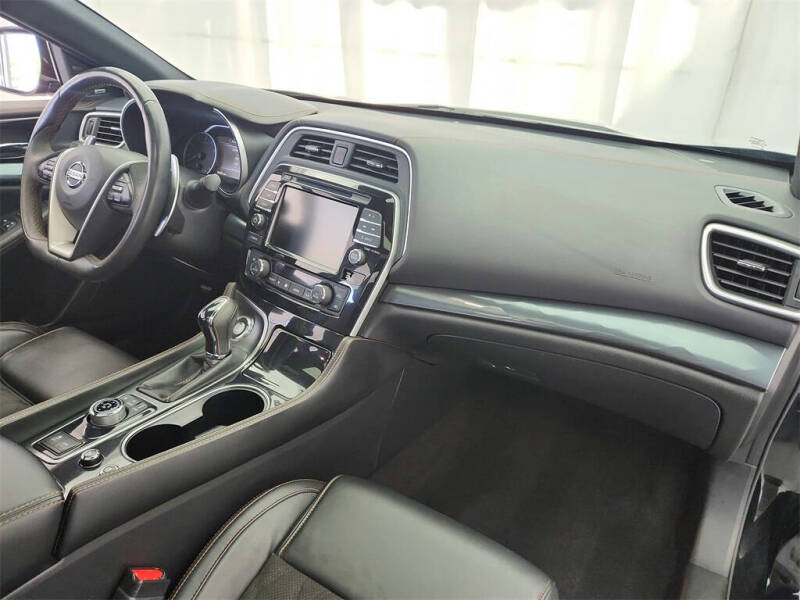 2022 Nissan Maxima 3.5 SR