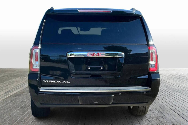 2017 GMC Yukon XL Denali