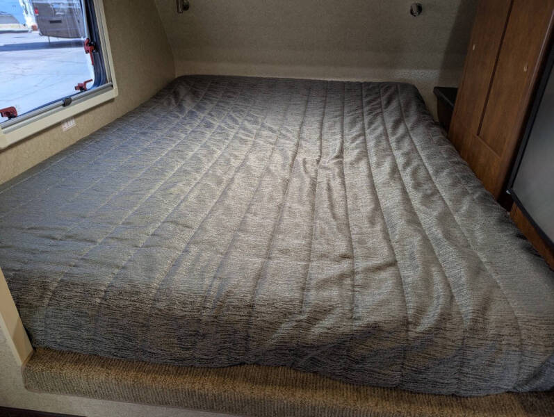 2020 Lance Camper 650 / 15ft