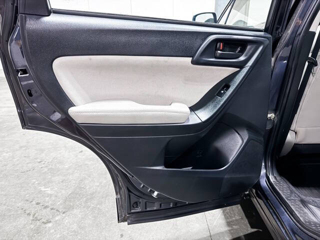 2016 Subaru Forester 2.5i