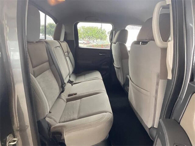 2022 Nissan Frontier SV