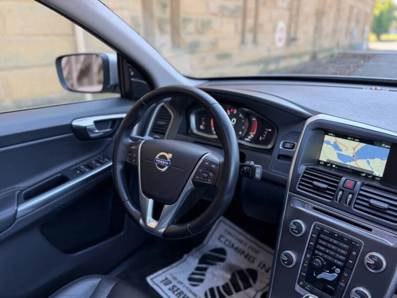 2016 Volvo XC60 T5 Premier
