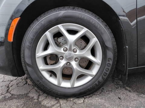 2017 Chrysler Pacifica Touring-L