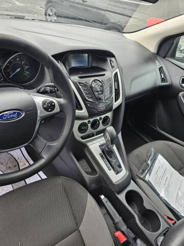 2014 Ford Focus SE