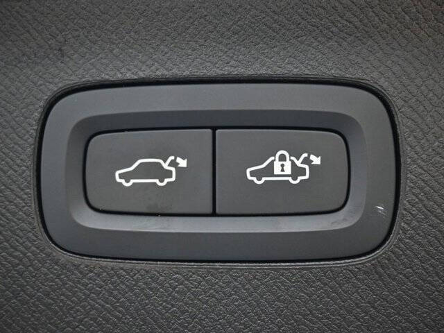 2024 Volvo XC90 B5 Plus Bright Theme