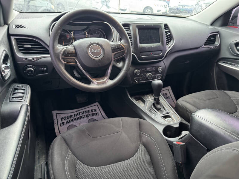 2019 Jeep Cherokee Latitude
