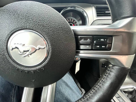2013 Ford Mustang V6 Premium
