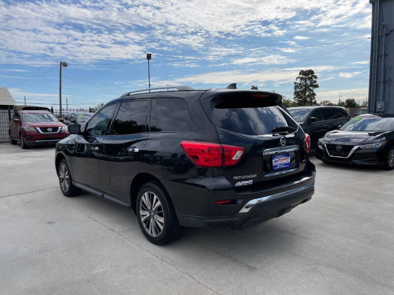 2019 Nissan Pathfinder SL photo 7