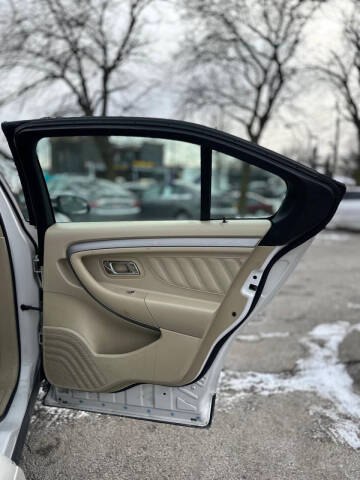 2013 Ford Taurus SEL