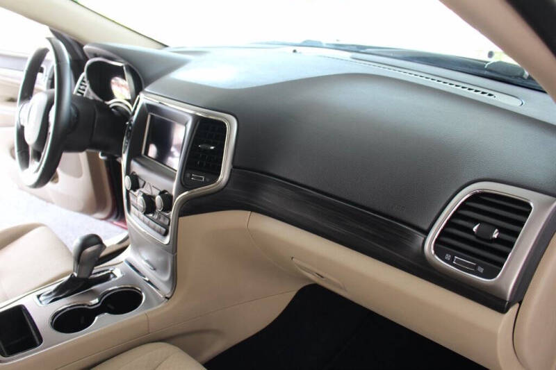 2020 Jeep Grand Cherokee Laredo