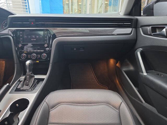 2020 Volkswagen Passat R-Line