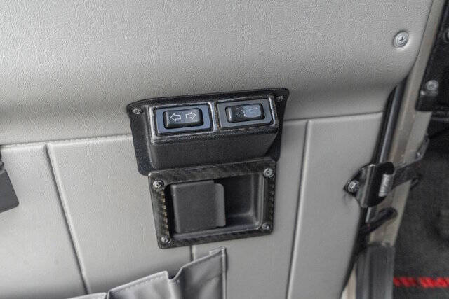 2000 AM General Hummer 20