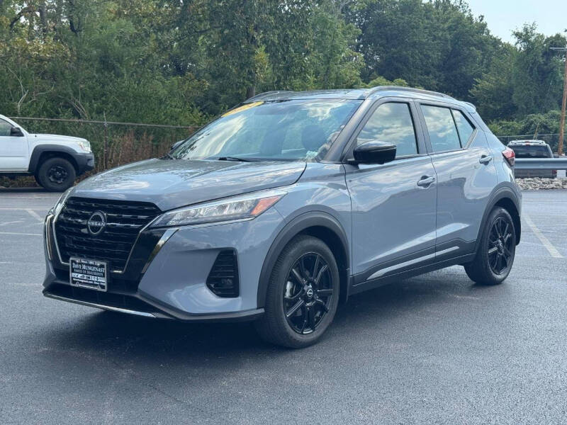 2024 Nissan Kicks SR
