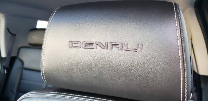 2017 GMC Yukon Denali