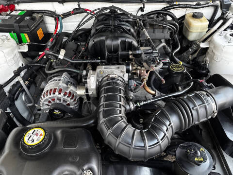 2007 Ford Mustang V6 Deluxe