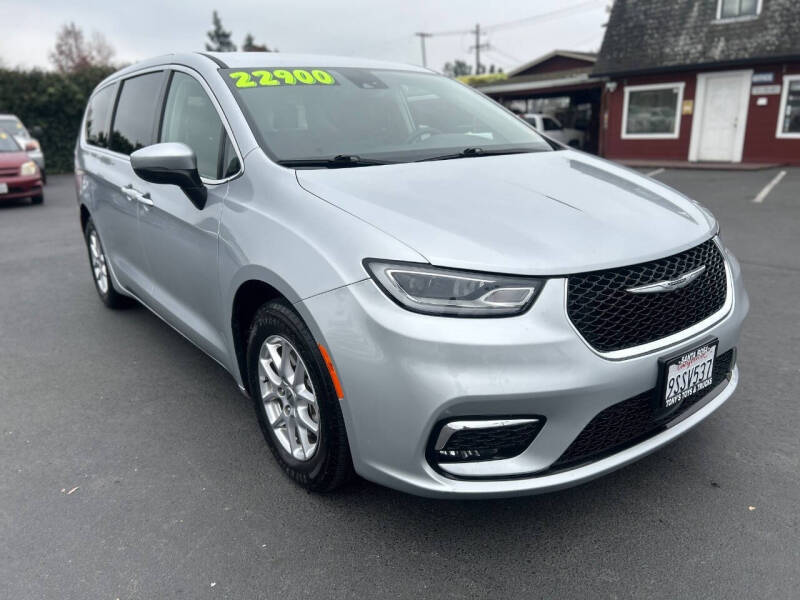 2023 Chrysler Pacifica Touring L
