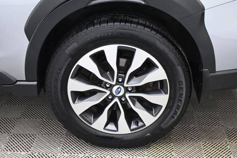 2023 Subaru Outback Touring XT