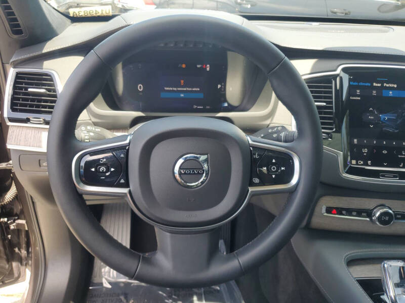 2024 Volvo XC90 B6 Ultimate Bright Theme 7P