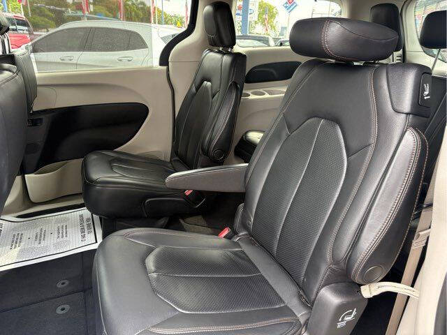 2020 Chrysler Pacifica Touring L