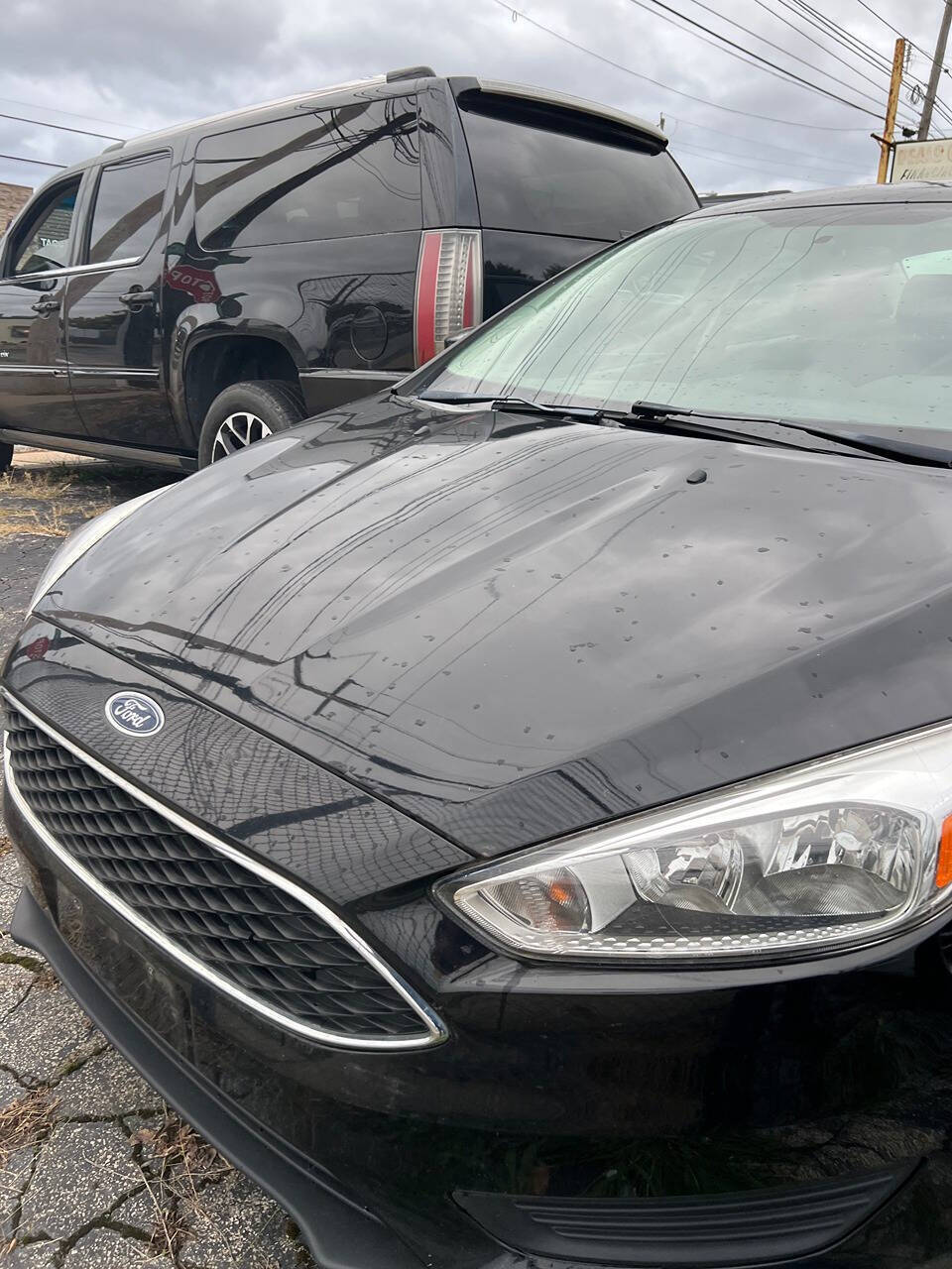 Black 2017 Ford Focus SE SE 4dr Sedan 1