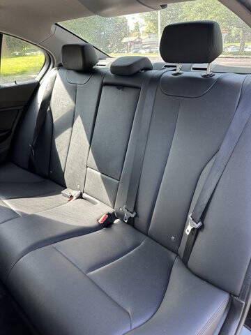 2017 BMW 3 Series 320i