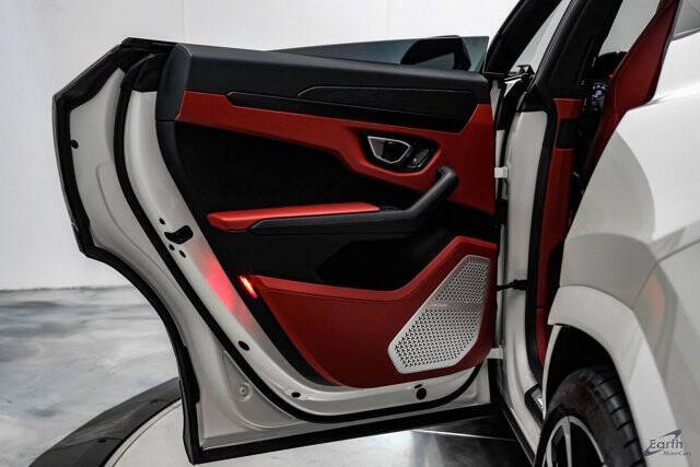 2022 Lamborghini Urus