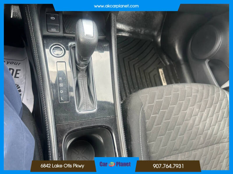 2022 Nissan Kicks SV