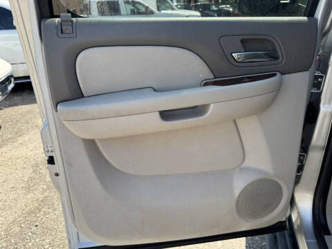 2011 GMC Yukon XL SLT