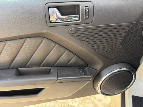 2010 Ford Mustang V6