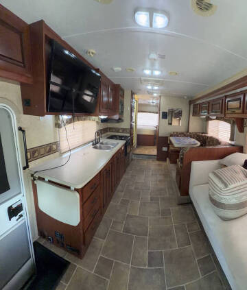 2012 Forest River SUNSEEKER 3010DS