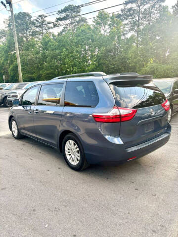 2017 Toyota Sienna