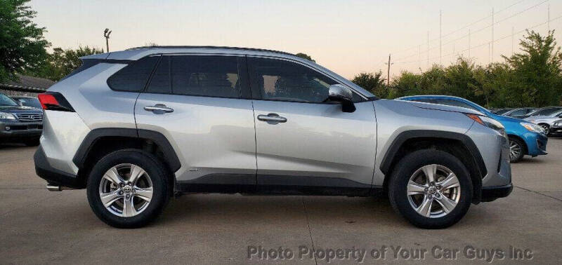 2022 Toyota RAV4 Hybrid XLE