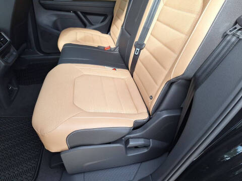 2026 Volkswagen Atlas Cross Sport SEL R-Line Black 4Motion