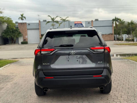 2022 Toyota RAV4 XLE