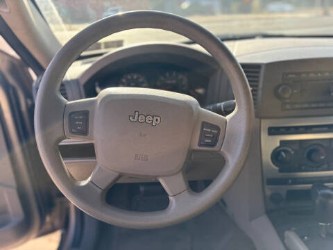 2005 Jeep Grand Cherokee Laredo