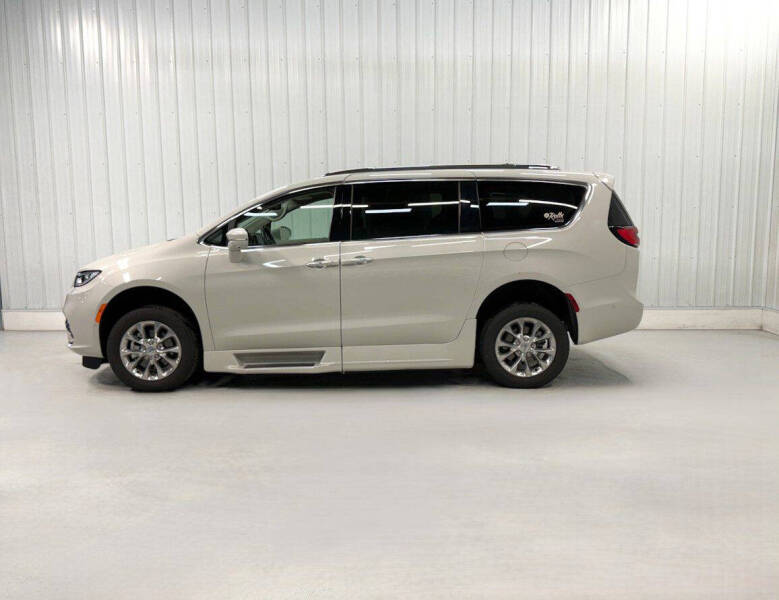 2021 Chrysler Pacifica Touring L