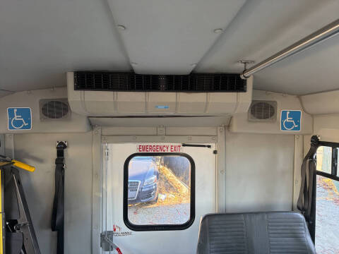 2017 Ford E-Series E-450 SD