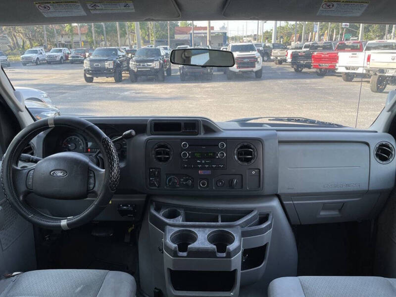 2009 Ford E-Series E-350 SD XLT
