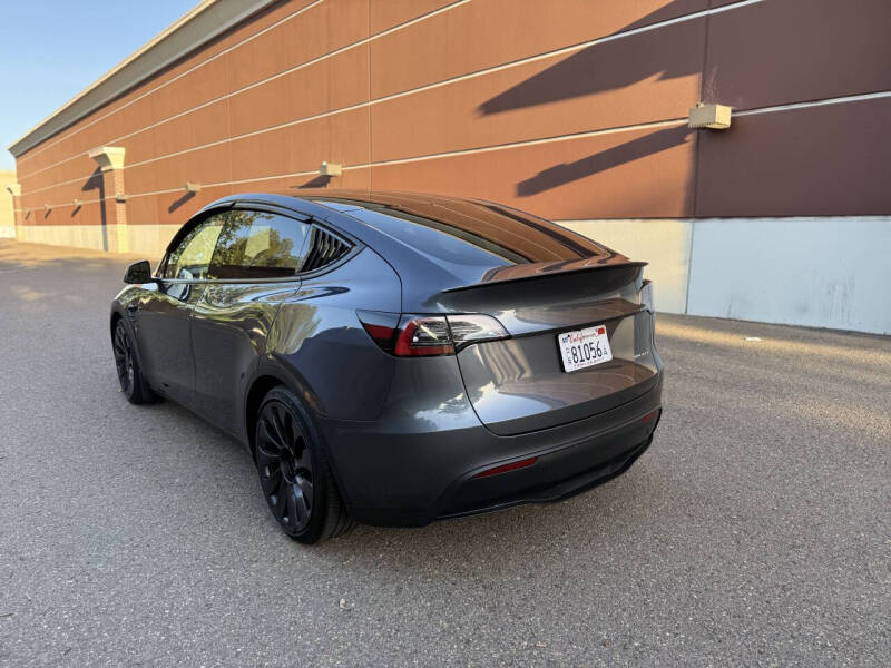 2023 Tesla Model Y Performance