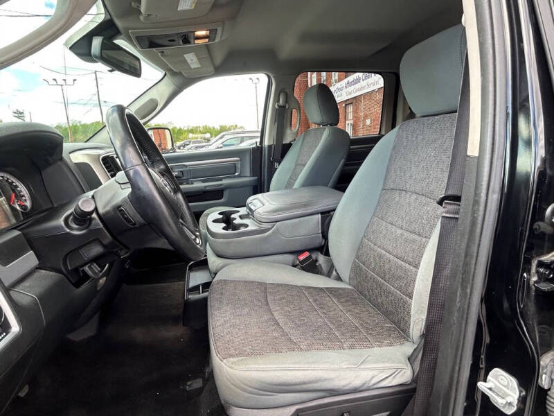 2015 RAM 1500 SLT