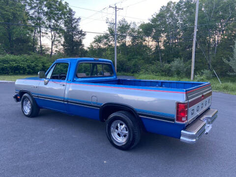 1992 Dodge RAM 150 LE